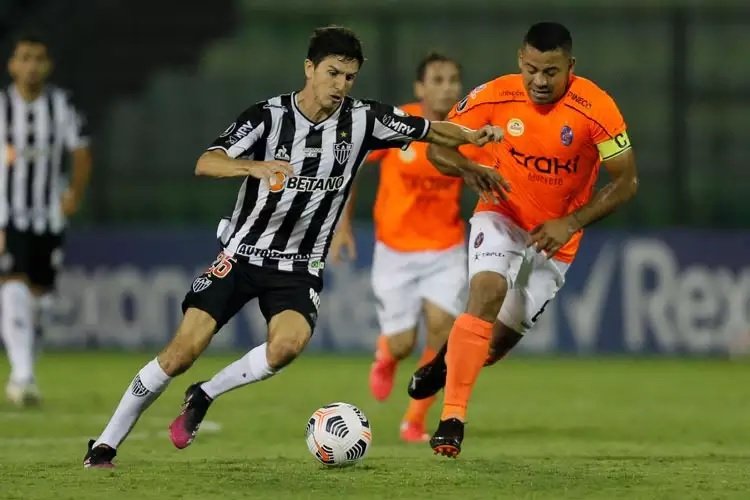 Incertezas, exibição ruim e Zaracho salvador: relembre a estreia do Atlético-MG na Libertadores do ano passado