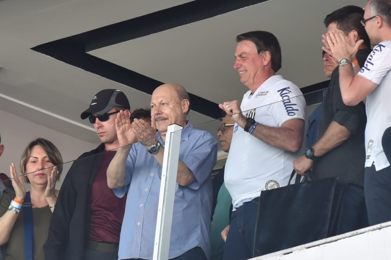Santos confirma presença de Bolsonaro no jogo contra o Coritiba