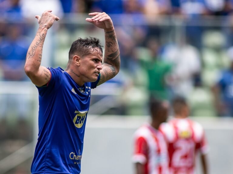 DM do Cruzeiro atualiza situações de João Paulo e Edu