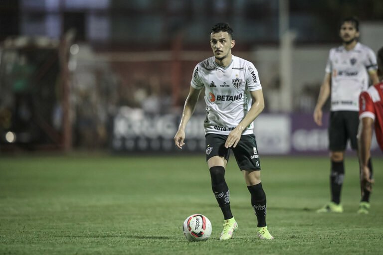 Grêmio tenta a contratação de Guilherme Castilho, do Atlético Mineiro, mas time alvinegro não aceita negociação