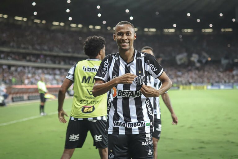 Ademir fala sobre sonho realizado na conquista do Campeonato Mineiro e deseja fazer história no Atlético