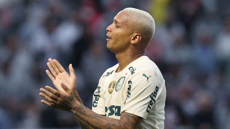 Após título paulista, Deyverson volta a falar sobre sua saída do Palmeiras e agradece carinho da torcida