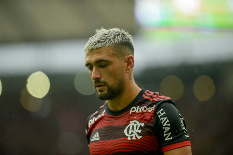 Ferj divulga craque e seleção do Carioca; veja os premiados