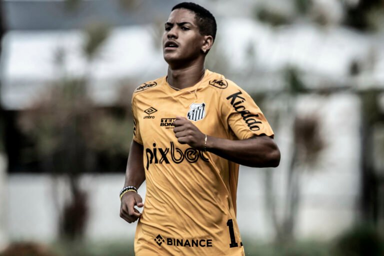 Santos terá retorno de Ângelo contra o Fluminense; Kaiky e Baptistão serão desfalques
