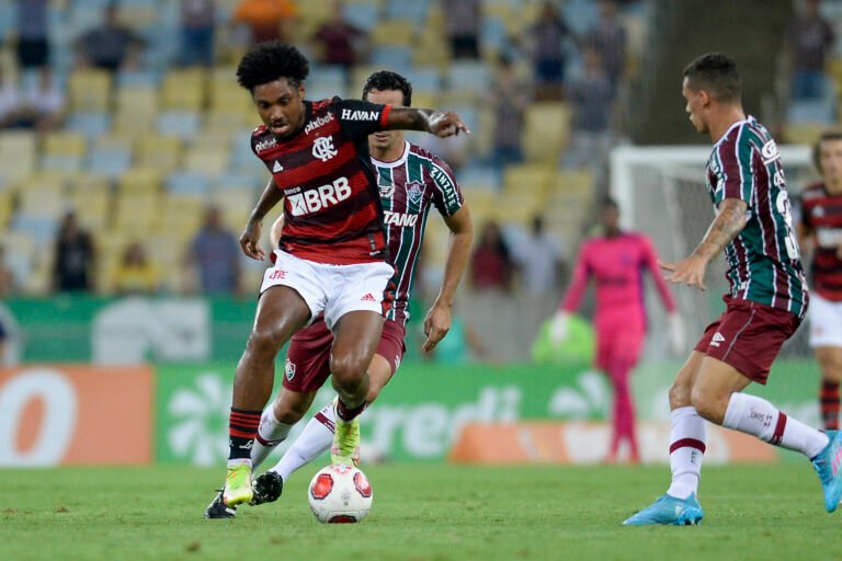 Vitinho evolui em recuperação e fica próximo de retornar aos gramados