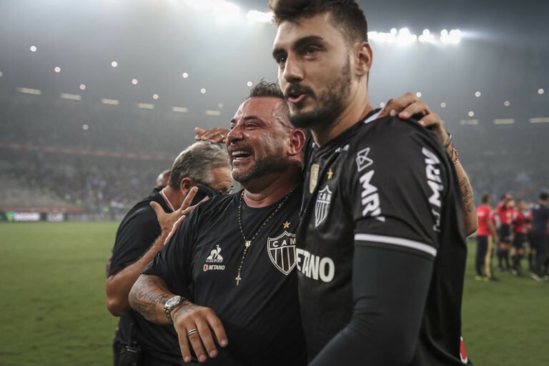 Aniversariante do dia, El Turco agradece a torcida do Atlético Mineiro e diz: “Ganhamos para a Massa Atleticana”