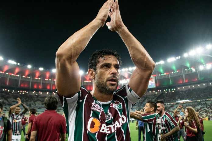 Diretoria do Fluminense não pensa ir ao mercado contratar um centroavante