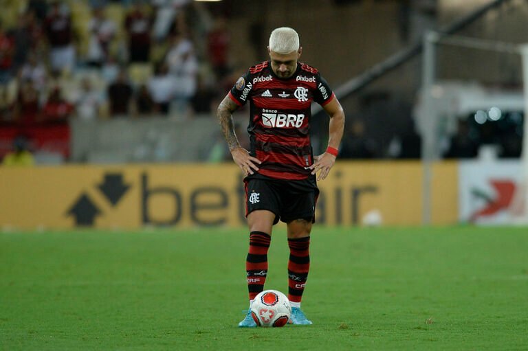 Fim de tabu: Flamengo perde uma final do Carioca após 27 anos invicto