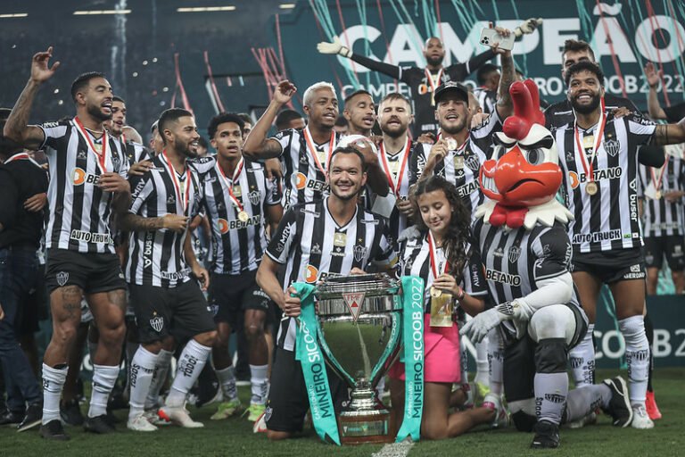 Réver chega a 11 títulos pelo Atlético e é o jogador com mais títulos conquistados na história do clube mineiro