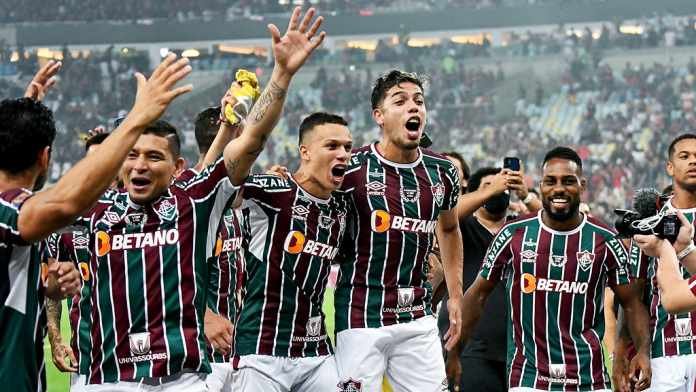 Fluminense quita salários e está em dia com jogadores