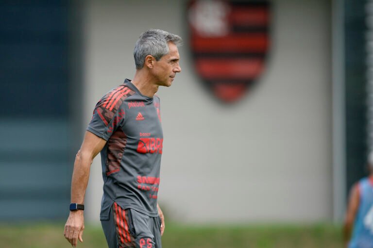 Paulo Sousa está ‘muito assustado’ com protesto da torcida do Flamengo