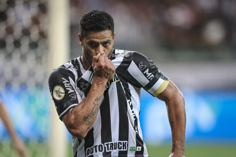 Hulk revela que teve proposta de times da Premier League e La Liga antes de fechar com o Galo