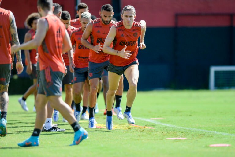 Flamengo divulga relacionados para enfrentar o Talleres