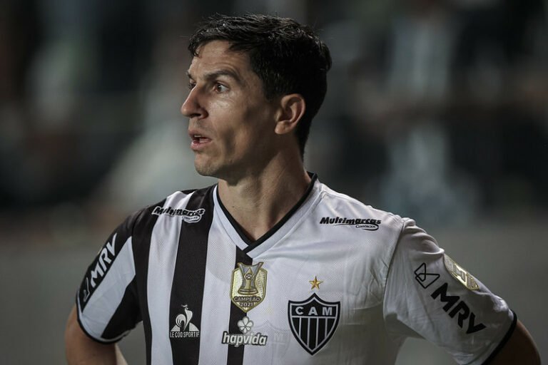 Atlético Mineiro se pronuncia sobre a dívida com o River Plate
