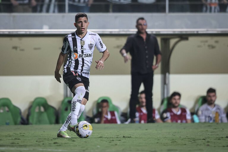 Turco Mohamed fala em aprendizado com empate diante o Coritiba e fala sobre não repetir os erros