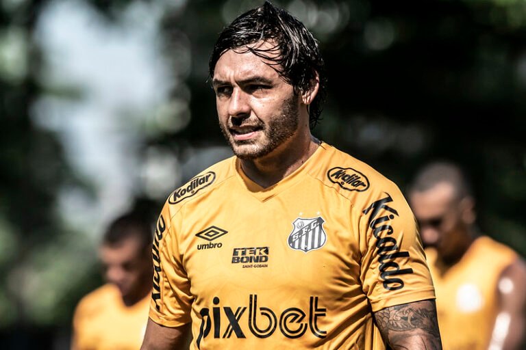 Se adaptando ao trabalho de Bustos, Goulart acredita em boa temporada: “vamos brigar”
