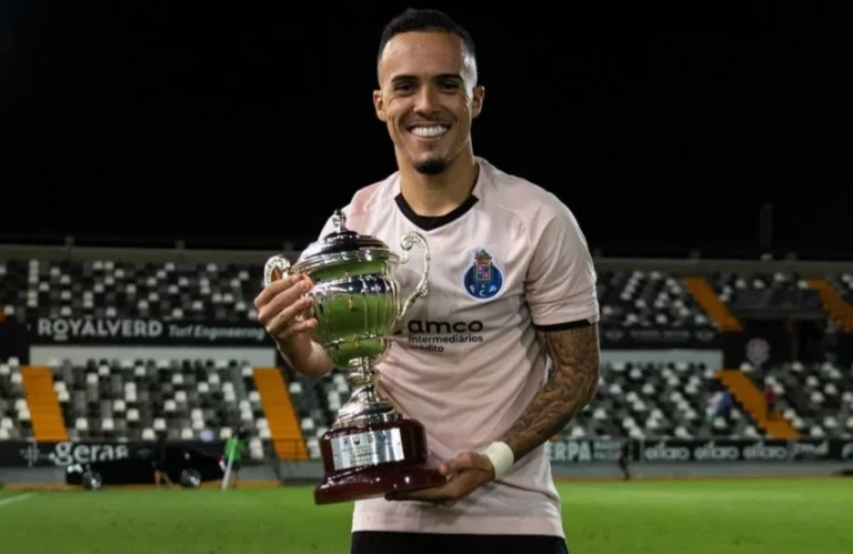 Porto deseja prorrogar o empréstimo de João Peglow, mas negócio não agrada o Inter
