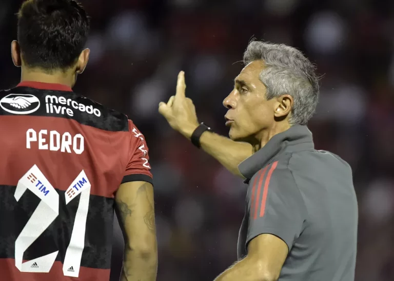 Pedro está ‘desmotivado’ após atitude de Paulo Sousa no Flamengo