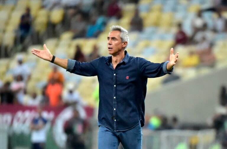 Sem respaldo da diretoria, Paulo Sousa está insatisfeito no Flamengo
