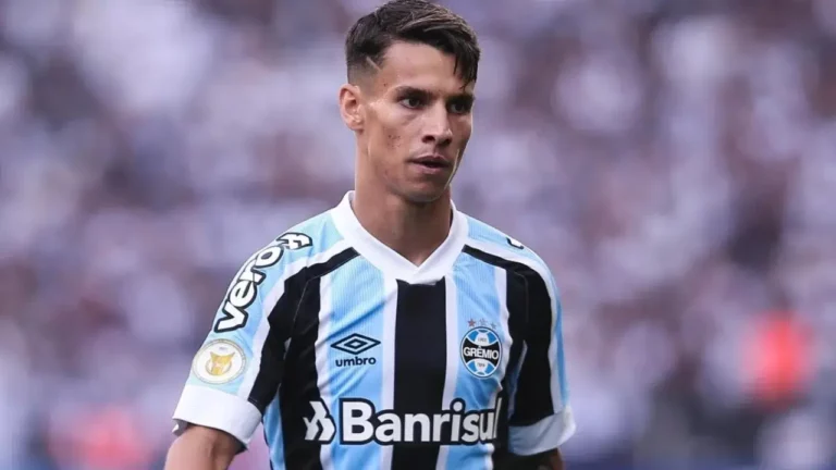 Botafogo segue monitorando Ferreira e pode fazer proposta no meio do ano