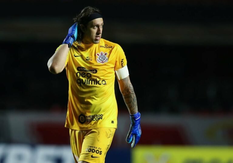 Após ameaça de morte, Cássio avalia futuro e pode deixar o Corinthians