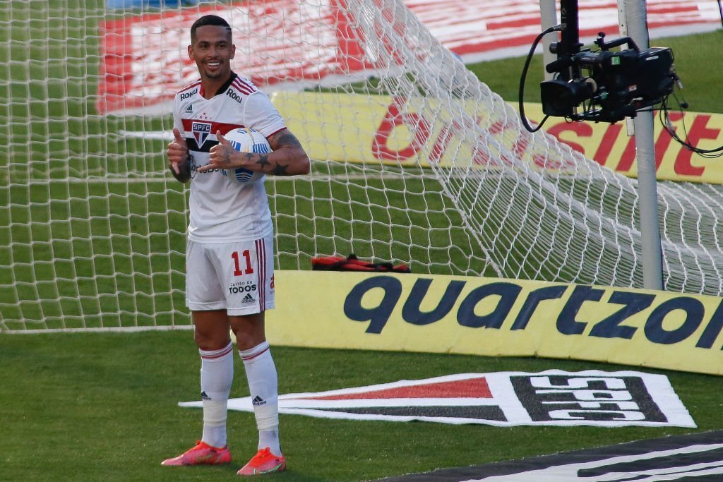 São Paulo encaminha renovação de Luciano