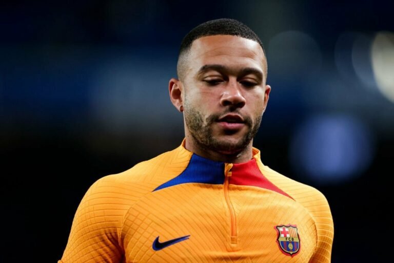 Depay tem futuro incerto no Barcelona e pode ser negociado