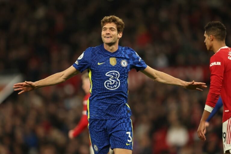 Barcelona está interessado em Marcos Alonso, do Chelsea