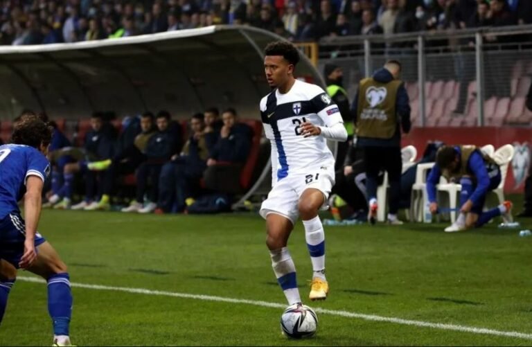 Botafogo corre para acertar reforços antes do fechamento da janela de transferências