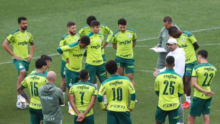 Palmeiras tem mês difícil com muitos jogos e calendário apertado