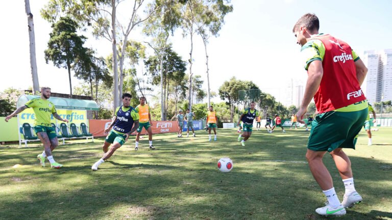 Treino do Palmeiras apresenta novidades para Abel Ferreira