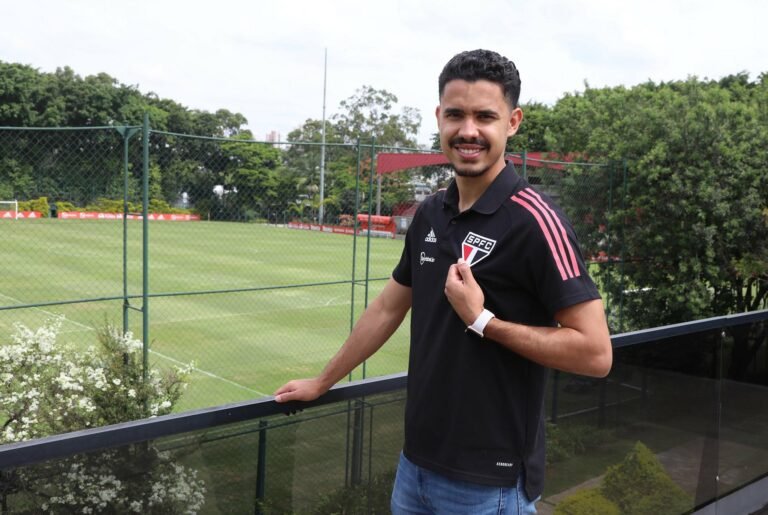 São Paulo tem opção de compra fixada por André Anderson; veja valores