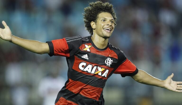 Willian Arão perde na Justiça e terá que pagar quantia milionária ao Botafogo