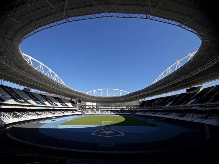 Botafogo x Corinthians: escalações, análise e onde assistir