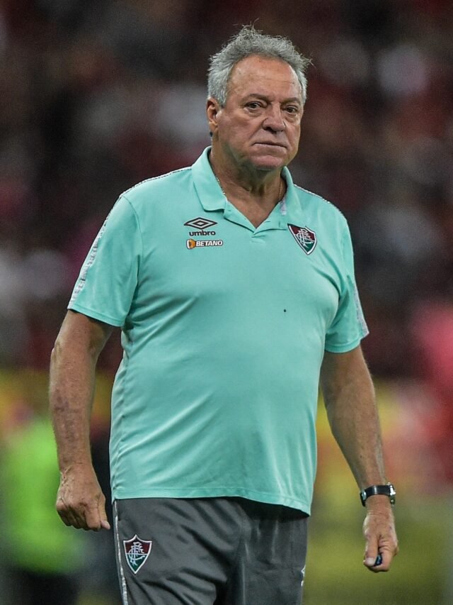 cropped-abel-braga-tecnico-do-fluminense-durante-partida-contra-o-flamengo-1648938340615_v2_3x4.jpg