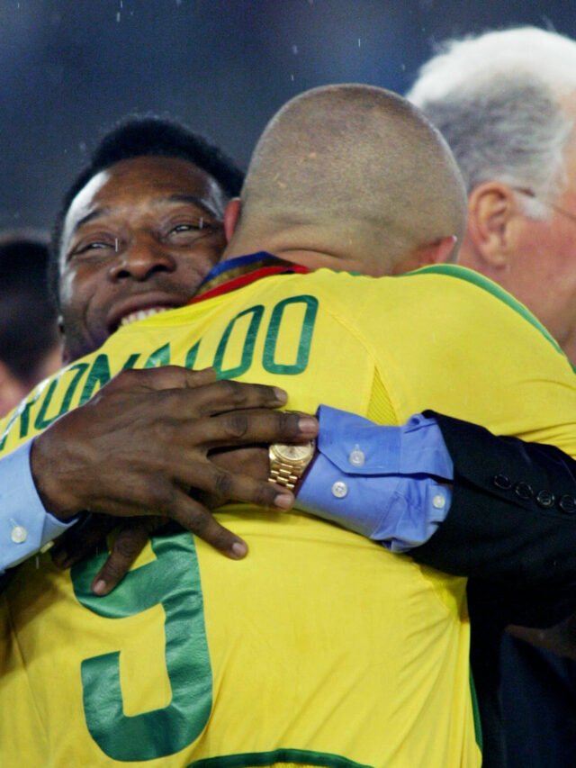 cropped-brazilian-soccer-legend-pele-hugs-forwar-1.jpg