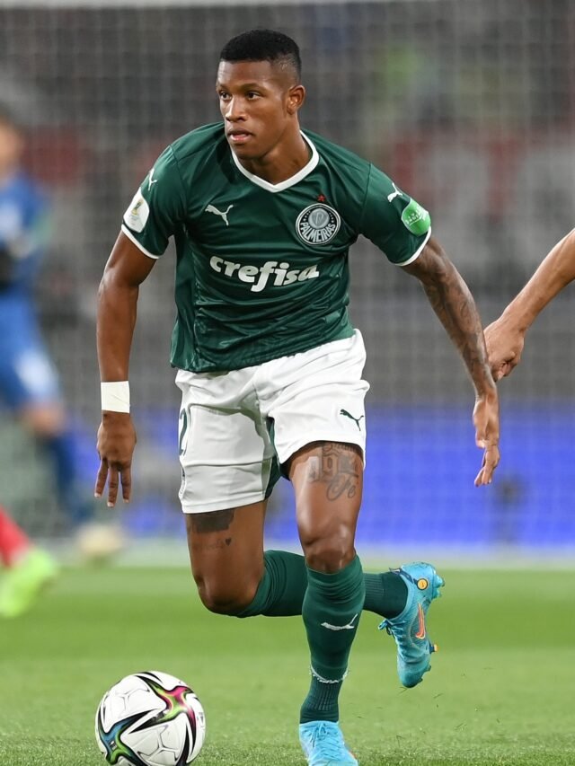 cropped-danilo-durante-partida-entre-palmeiras-e-al-ahly-1644338965253_v2_3x4.jpg