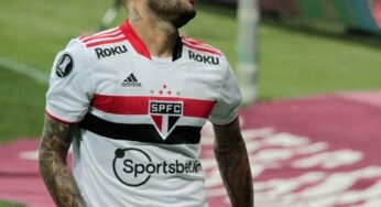 São Paulo cogita processar Daniel Alves e romper contrato, após falas do jogador sobre sua saída do clube