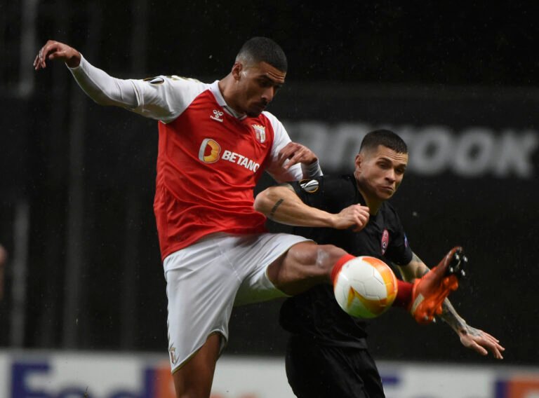 Atlético de Madrid observa David Carmo