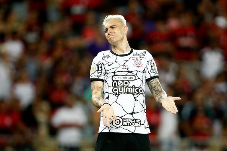 Róger Guedes revela sentimento após empate do Corinthians com o Athletico-PR