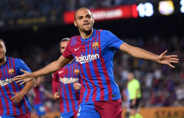 Sem espaço no Barcelona, Braithwaite é alvo de clubes espanhóis