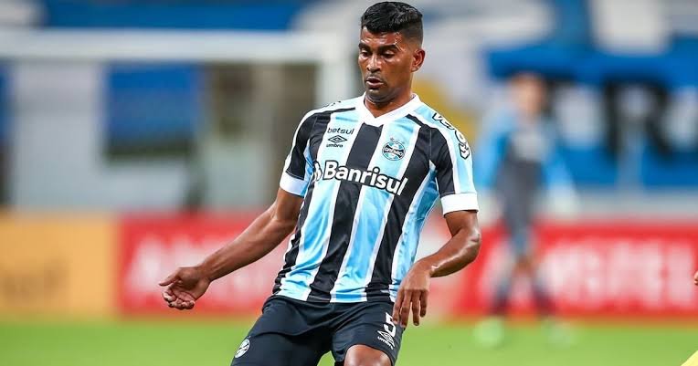 Grêmio libera Thiago Santos para procurar novo clube