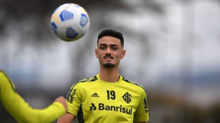 Cadorini recusou propostas de clubes da Série A para permanecer no Internacional