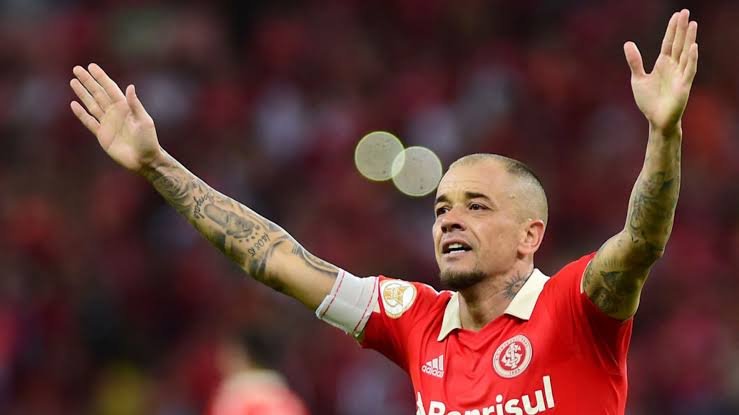 D’Alessandro explica saída em 2016 e opina sobre idolatria no Inter