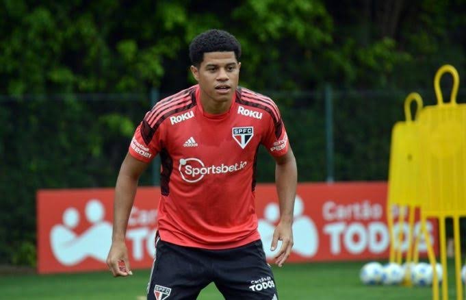 Gabriel Sara passará por cirurgia e desfalca São Paulo por tempo indeterminado