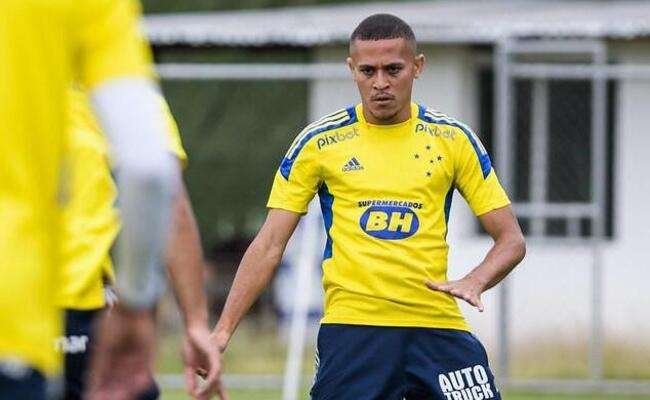 Cruzeiro diz que cirurgia de João Paulo teve ” sucesso dentro do programado”