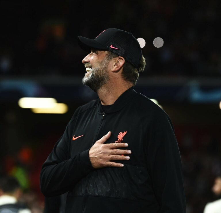 Jürgen Klopp renova com o Liverpool e fica até 2026
