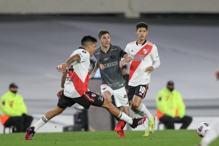Atlético Mineiro é acionado na FIFA por dívida com o River Plate pela compra de Nacho Fernández