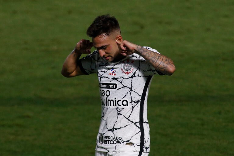 Mosquito lamenta vitória desperdiçada pelo Corinthians