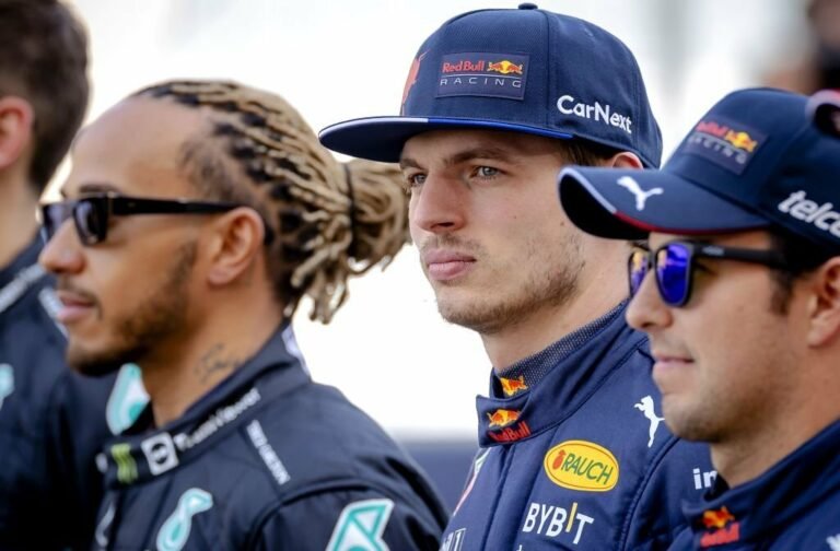 Max Verstappen critica Lewis Hamilton e a possível compra do Chelsea: “eu nunca compraria um clube rival”